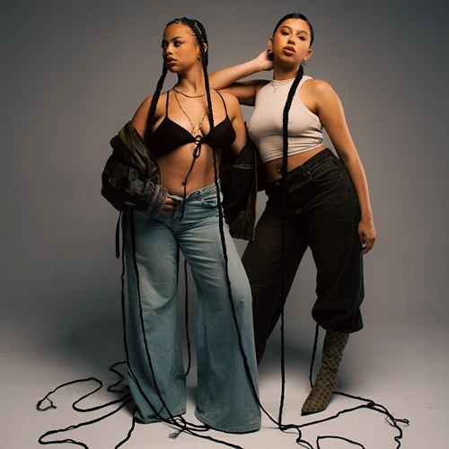 JADE & NAÏA